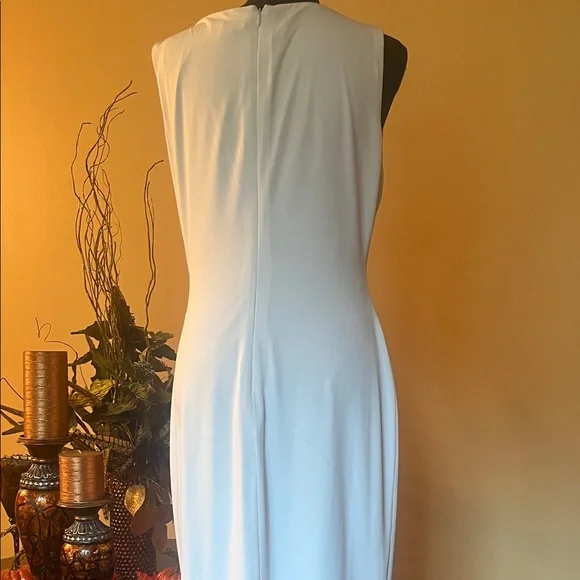 Elegant White Sleeveless studded Dress - Picture 3 of 3